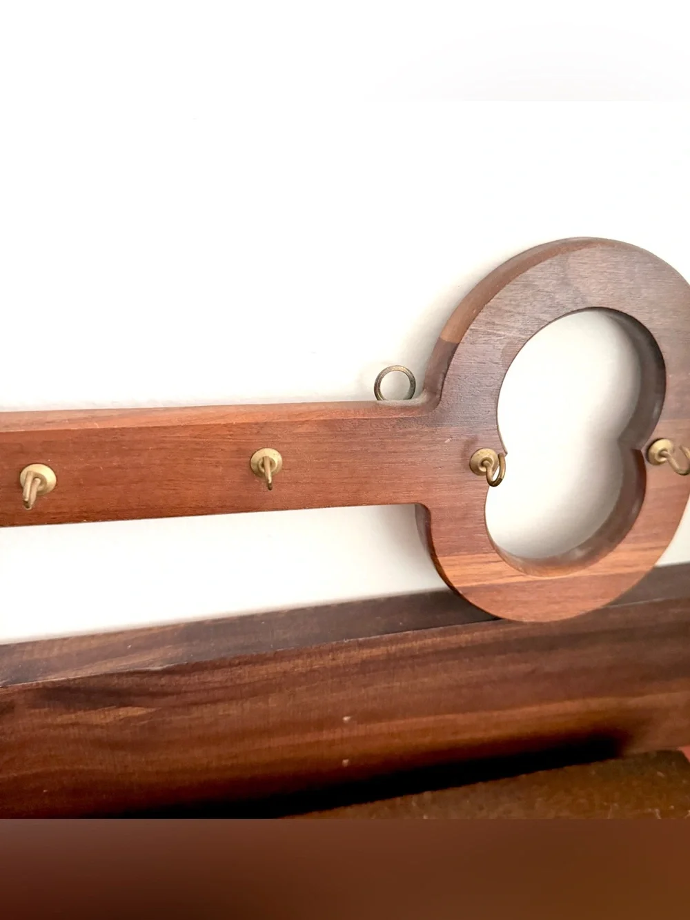 Vintage Real Walnut Vermillion Missouri Wooden Key Holder Wall Mount 6 Hook MCM